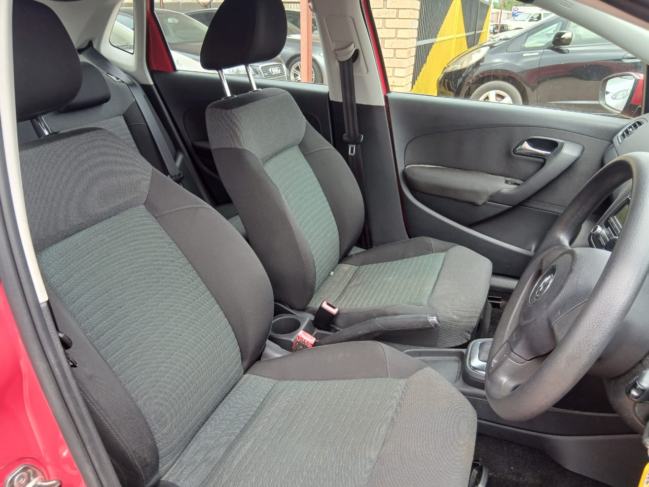 VW POLO 6