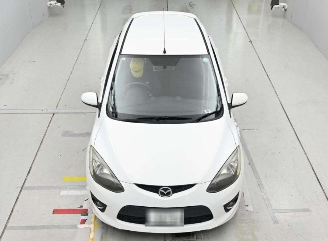 MAZDA DEMIO photo 8