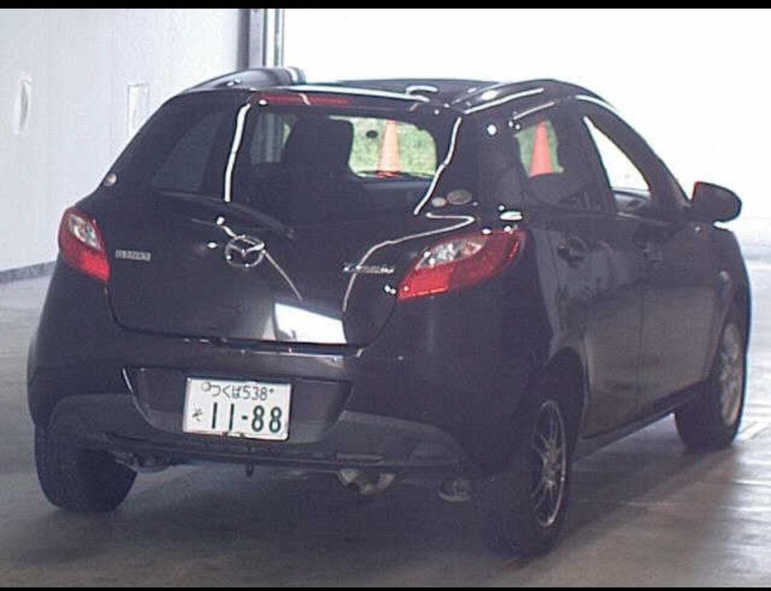 MAZDA DEMIO photo 6
