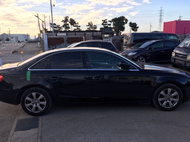 AUDI A4 photo 7