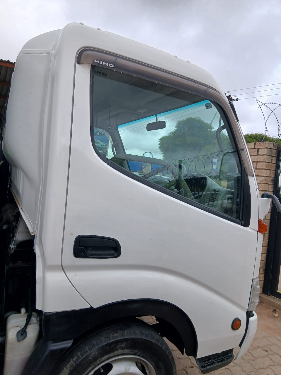 TOYOTA DUTRO