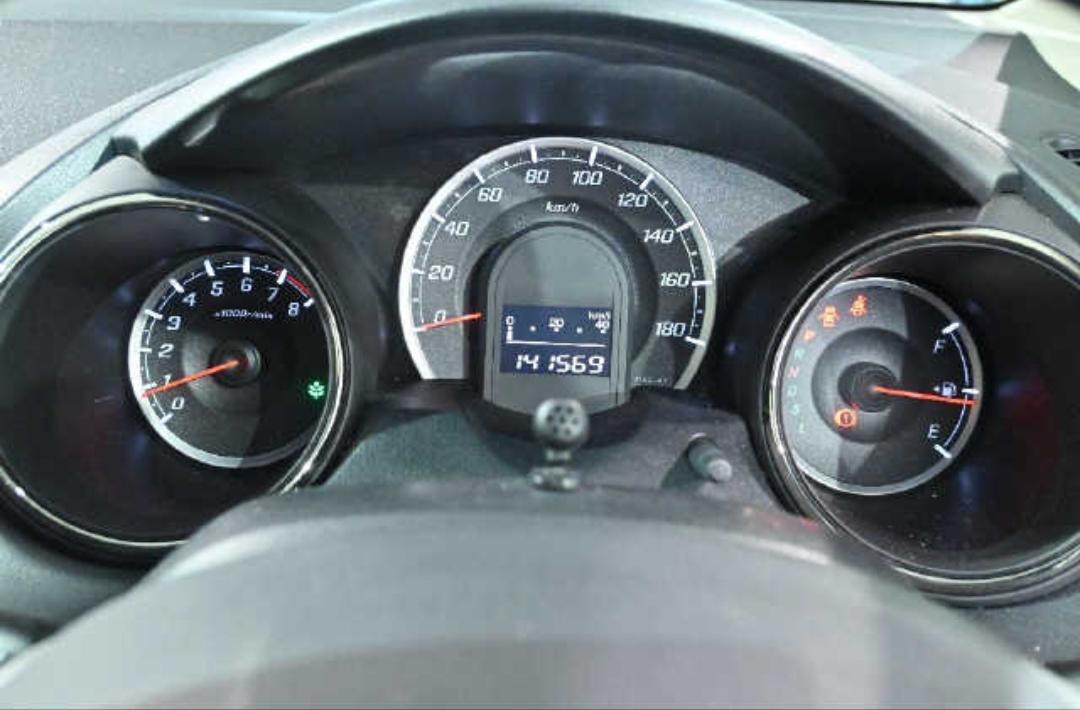 HONDA FIT photo 8
