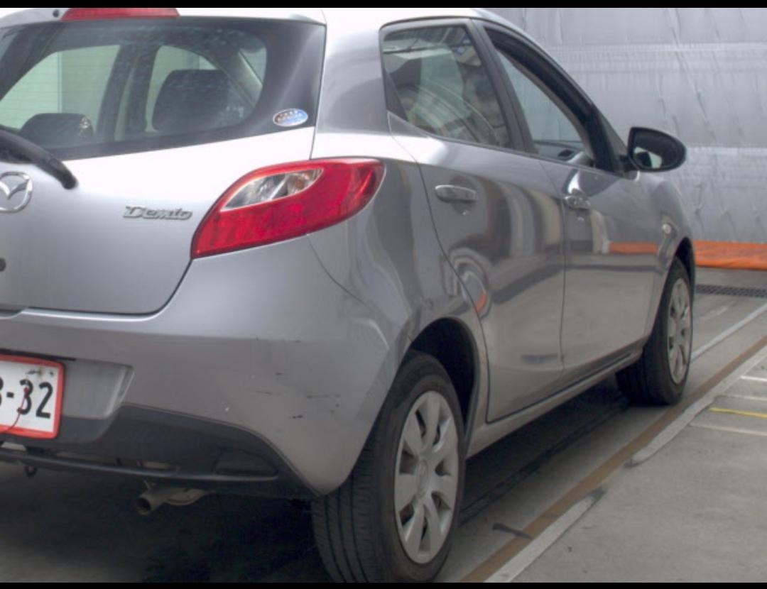 MAZDA DEMIO photo 2