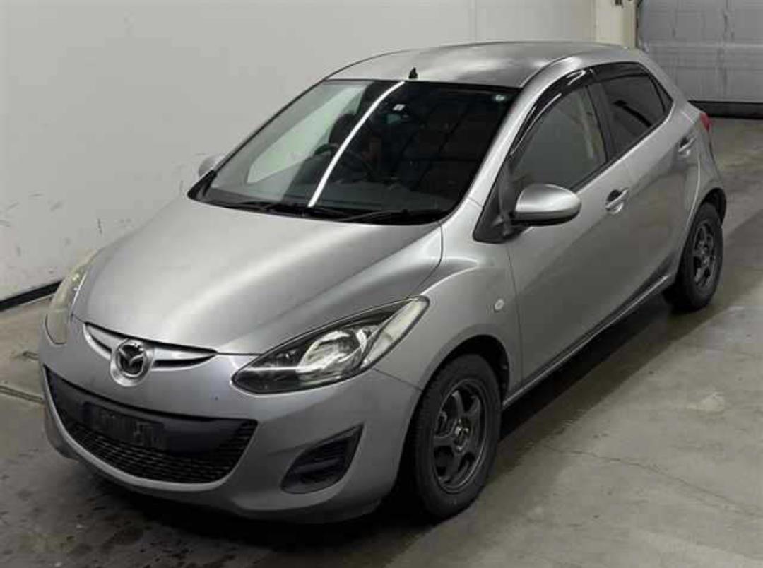 MAZDA DEMIO photo 2