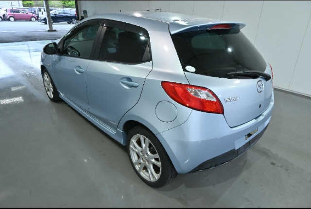 MAZDA DEMIO photo 2