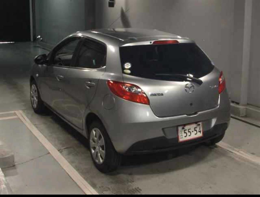 MAZDA DEMIO photo 4