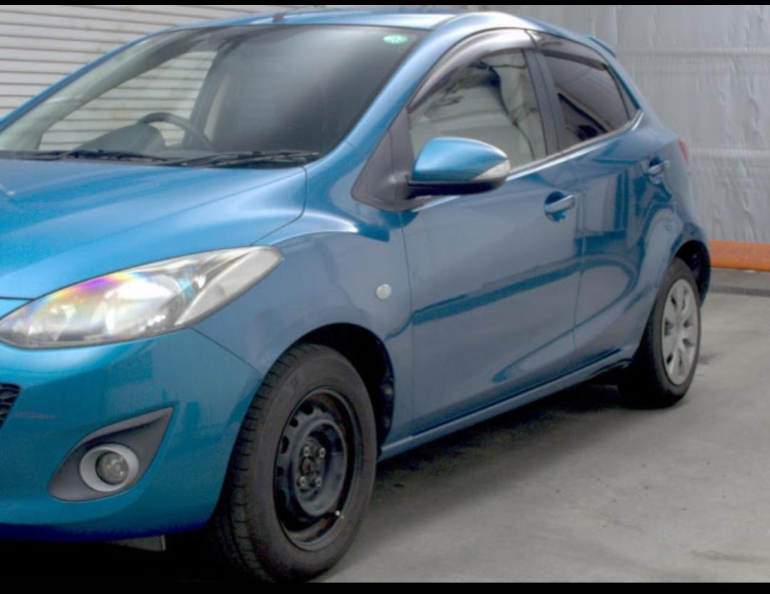 MAZDA DEMIO photo 2
