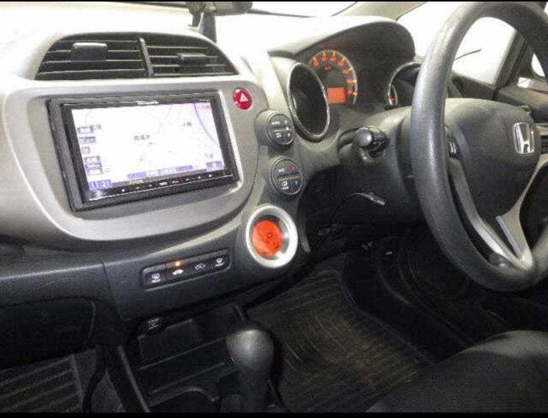 HONDA FIT photo 6
