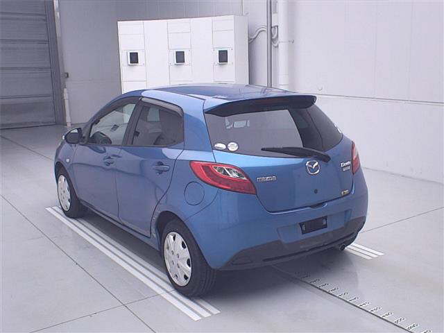 MAZDA DEMIO photo 2