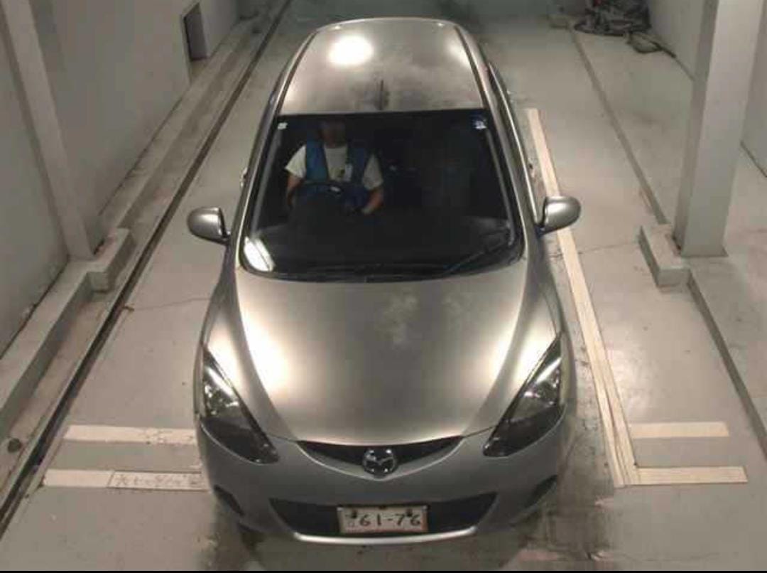 MAZDA DEMIO photo 4