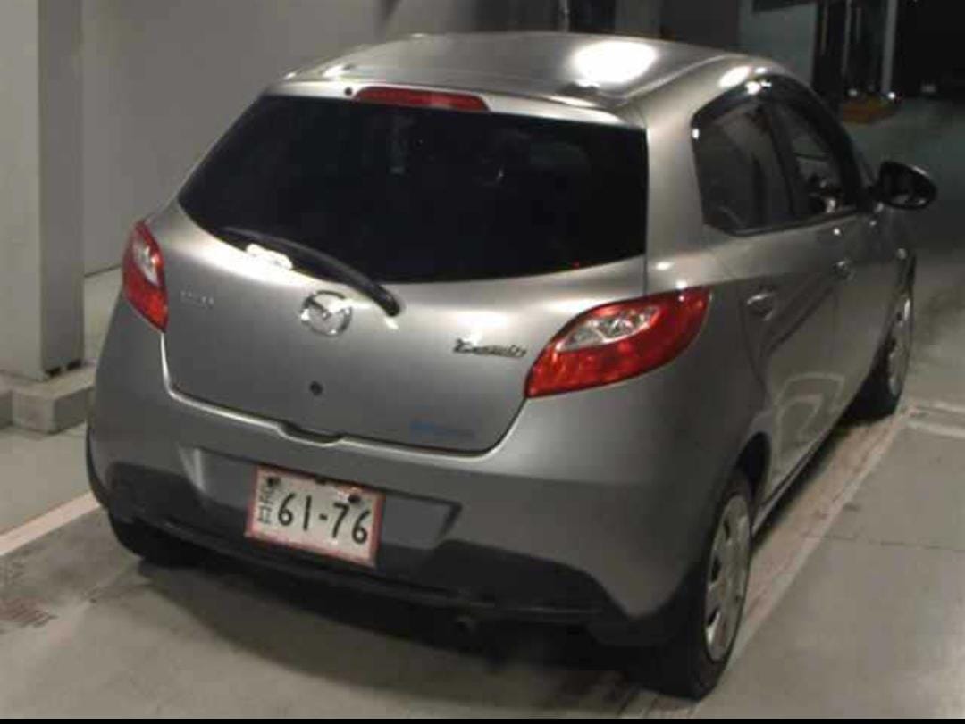 MAZDA DEMIO photo 6