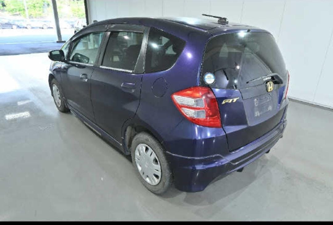 HONDA FIT photo 2