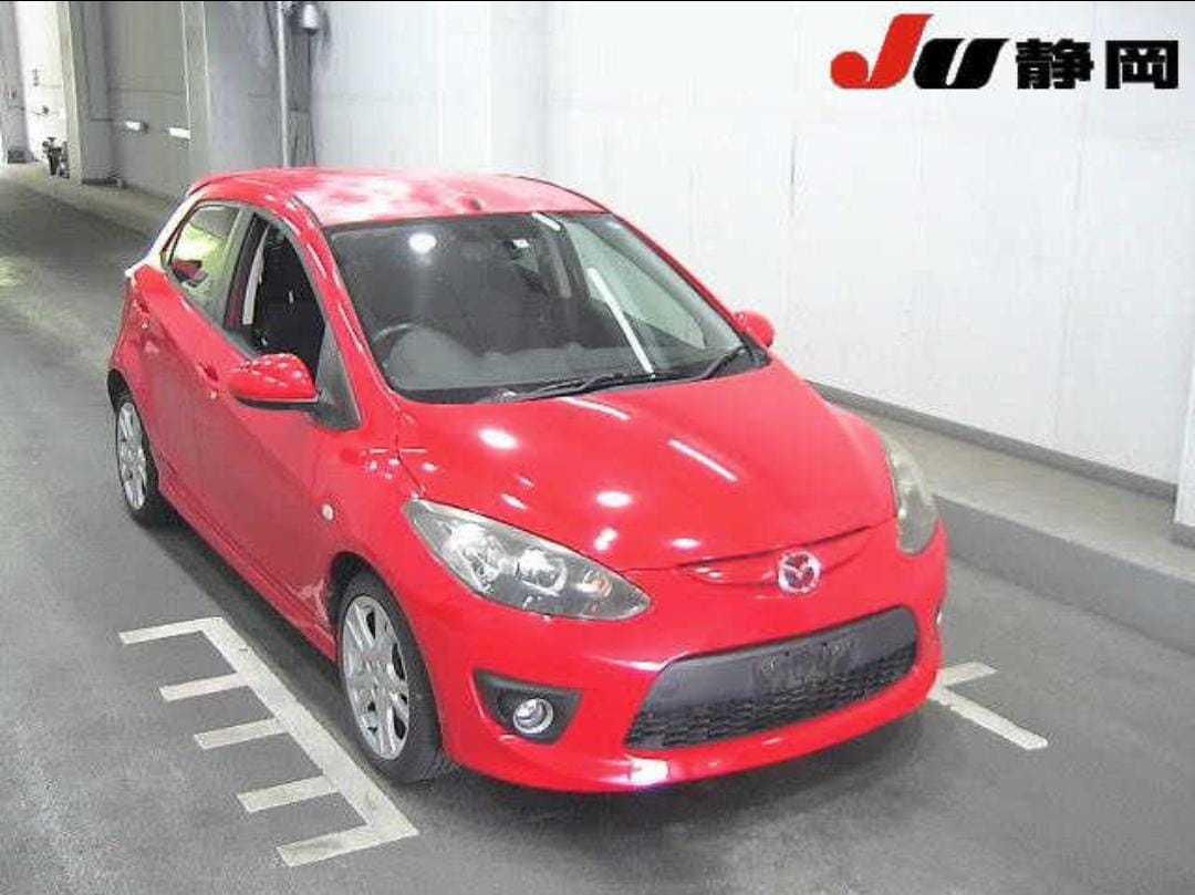 MAZDA DEMIO photo 3