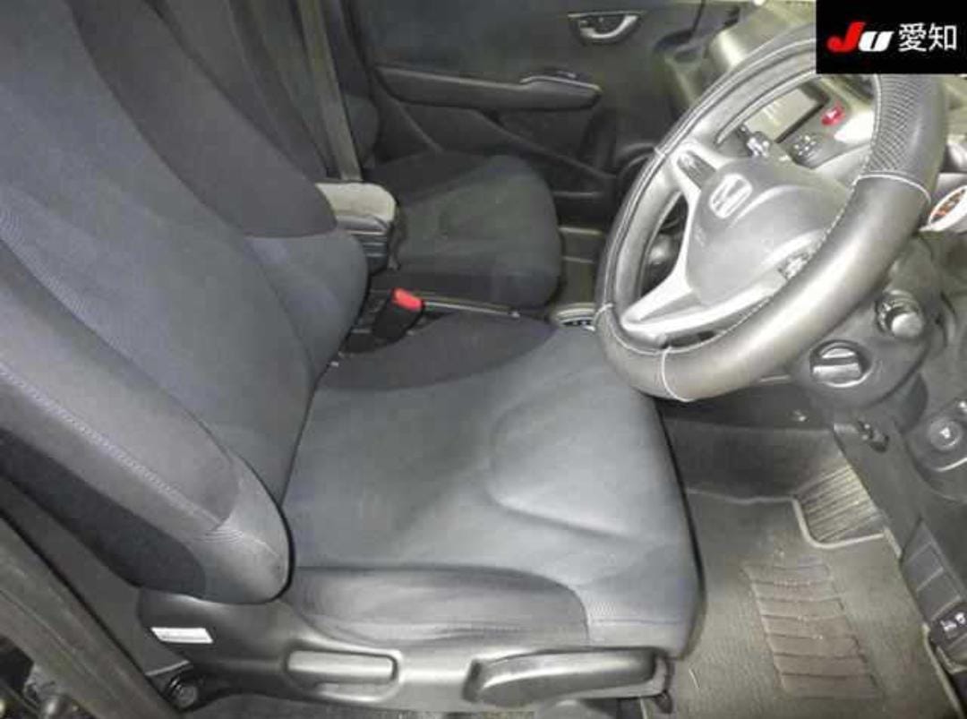 HONDA FIT photo 4