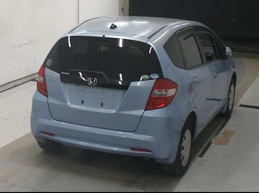 HONDA FIT photo 2