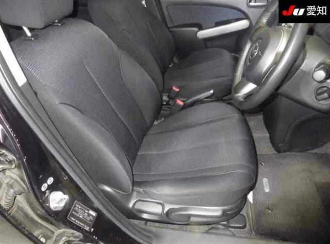 MAZDA DEMIO photo 7