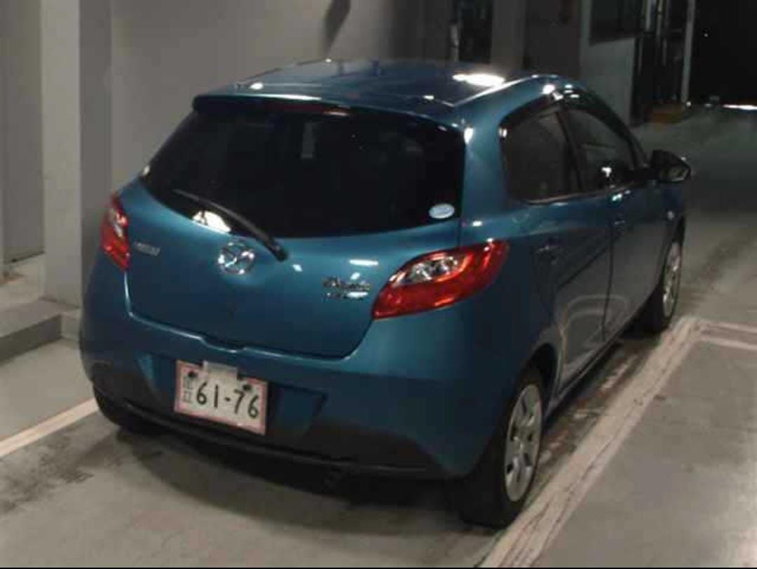 MAZDA DEMIO photo 3